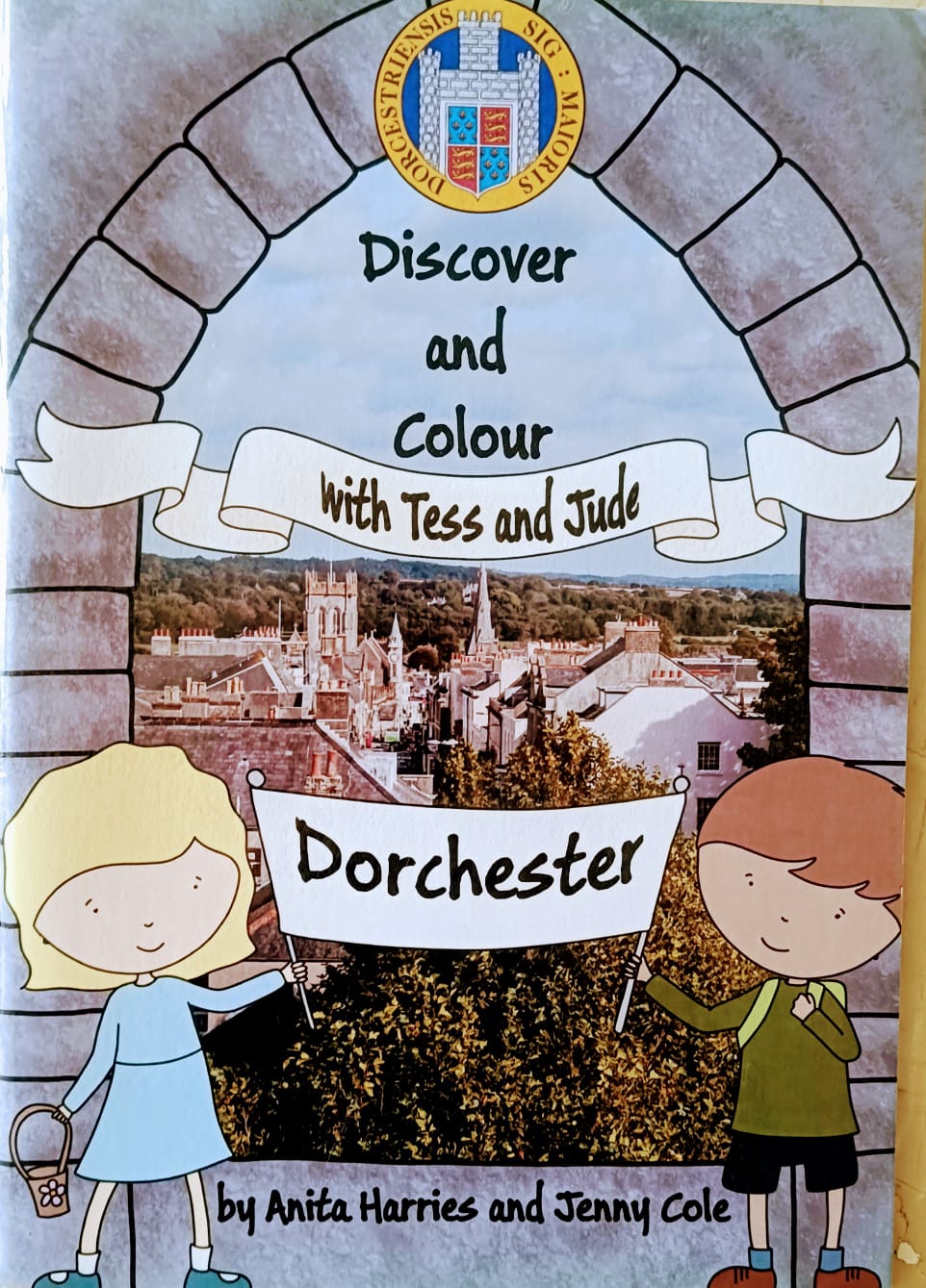 Discover and colour -with tess and jude- Dorchester